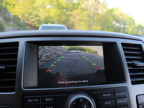 Used 2014 Nissan Armada Platinum image 38