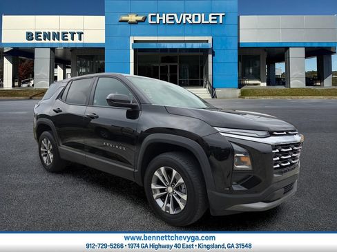 Used 2025 Chevrolet Equinox LT FWD image 1