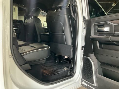 Used 2026 RAM 2500 Laramie AWD/4WD image 18
