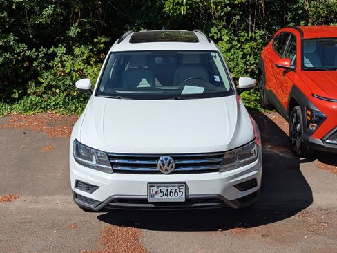 Used 2018 Volkswagen Tiguan SE w/ Panoramic Sunroof Package AWD/4WD image 10