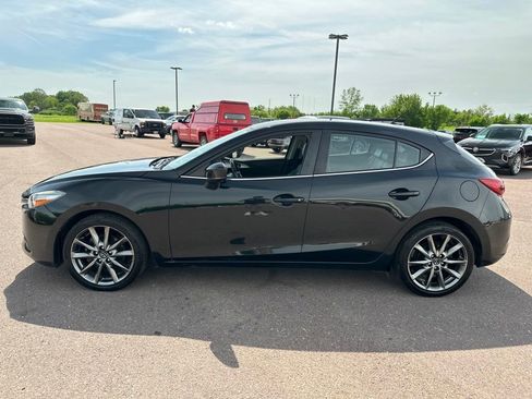 Used 2018 MAZDA MAZDA3 Touring FWD image 35
