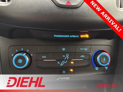 Used 2018 Ford Focus SE image 27