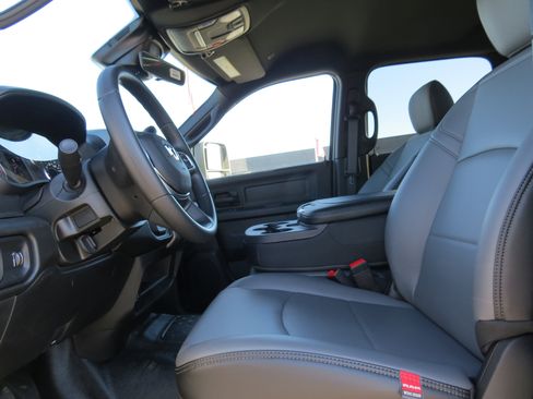 New 2026 RAM 3500 Tradesman w/ Chrome Appearance Group image 19