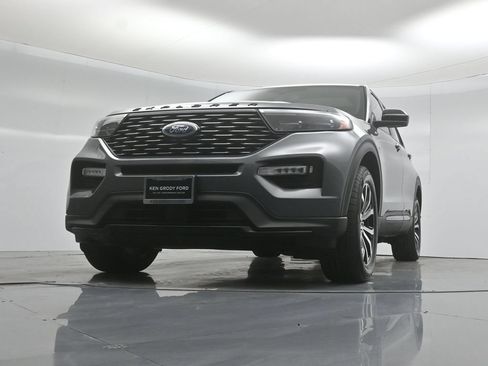 Certified 2022 Ford Explorer ST-Line w/ Class IV Trailer Tow Package AWD/4WD image 48