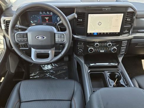 New 2026 Ford F250 Lariat w/ FX4 Off-Road Package image 4