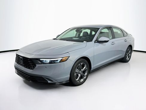 Used 2025 Honda Accord EX-L image 3