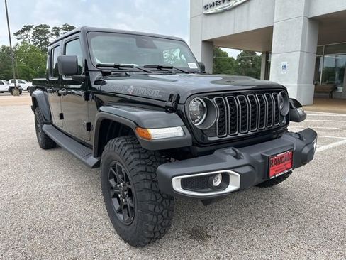 New 2026 Jeep Gladiator Sport AWD/4WD image 1