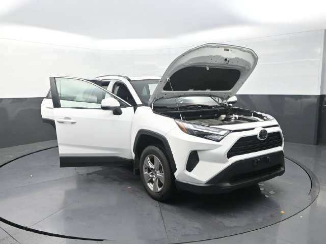 Used 2025 Toyota RAV4 XLE w/ Convenience Package AWD/4WD image 39