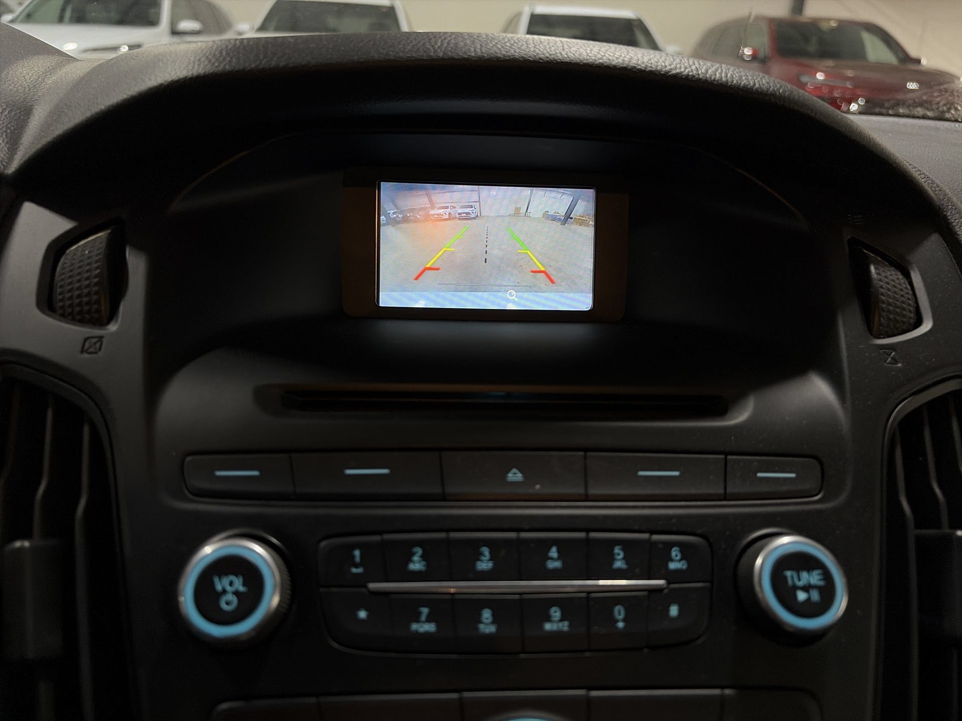 Used 2015 Ford Focus SE FWD image 16