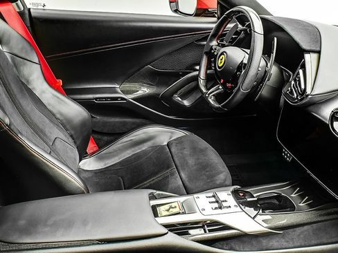 Certified 2025 Ferrari 12Cilindri RWD image 20