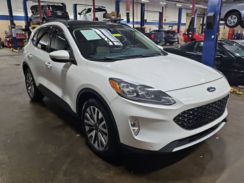 Used 2020 Ford Escape Titanium AWD/4WD image 10