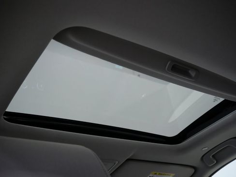 Used 2025 Honda CR-V EX image 4