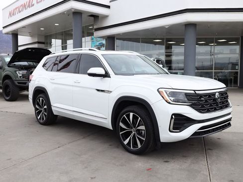 Used 2025 Volkswagen Atlas SEL Premium R-Line AWD/4WD image 8
