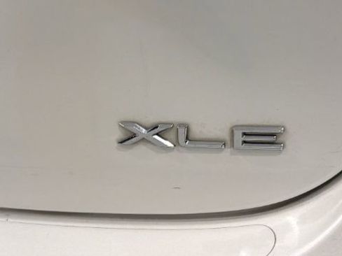 Used 2015 Toyota Avalon XLE Touring image 14