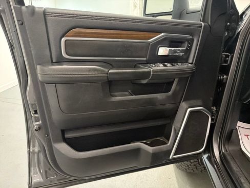 Used 2024 RAM 2500 Laramie AWD/4WD image 11