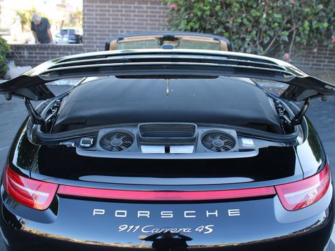 Used 2014 Porsche 911 Carrera 4S AWD/4WD image 36