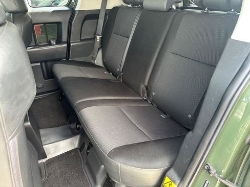 Used 2014 Toyota FJ Cruiser 4WD w/ Upgrade Package image 31