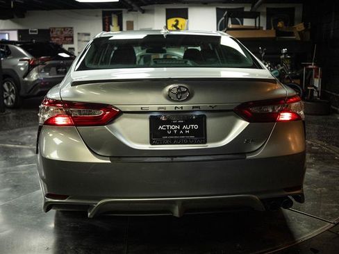 Used 2020 Toyota Camry SE w/ Carpet Mat Package FWD image 6