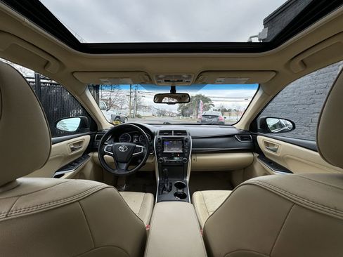 Used 2016 Toyota Camry XLE image 17