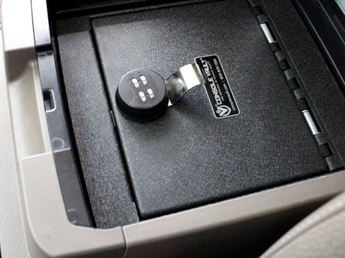 Used 2017 Lexus GX 460 Premium image 68