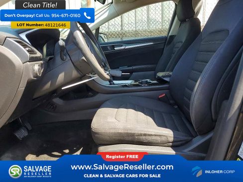 Used 2015 Ford Fusion SE image 9