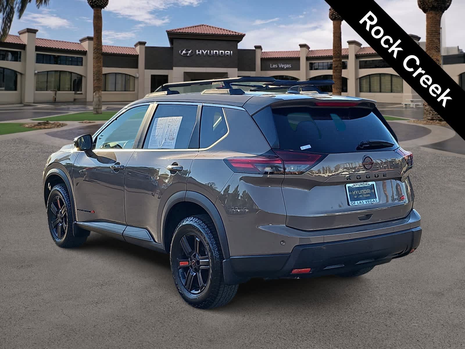 Used 2025 Nissan Rogue SV AWD/4WD image 6