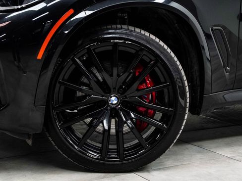 Used 2022 BMW X5 M50i w/ Executive Package AWD/4WD image 3