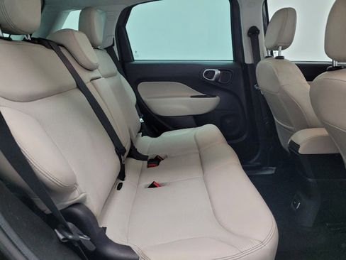 Used 2018 FIAT 500L Lounge w/ Graphite Edition FWD image 19