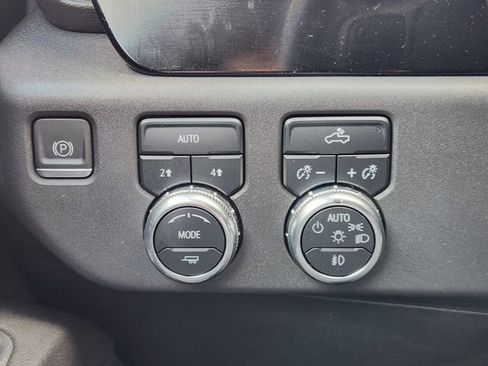 Used 2024 GMC Sierra 1500 Elevation image 22