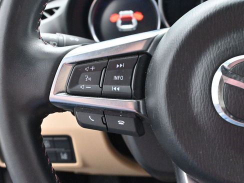 Used 2017 MAZDA MX-5 Miata RF Grand Touring image 16