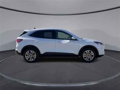 Used 2022 Ford Escape SEL image 9