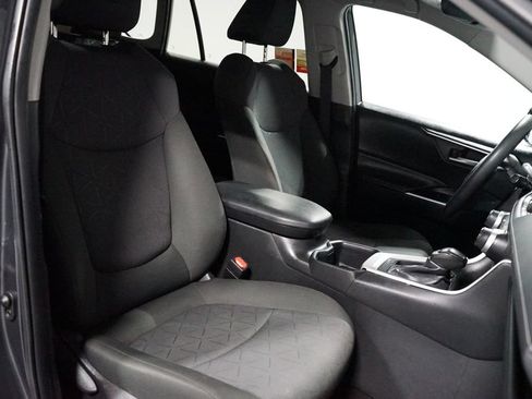 Used 2024 Toyota RAV4 XLE FWD image 28
