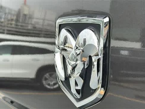 Used 2018 RAM 2500 Laramie w/ Convenience Group image 7