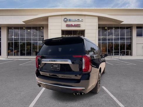 Used 2022 GMC Yukon XL Denali RWD image 13
