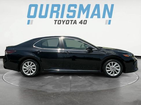 Used 2024 Toyota Camry SE FWD image 8