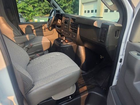 Used 2019 Chevrolet Express 3500 LT w/ LT Preferred Equipment Group RWD image 17