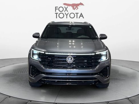 Used 2024 Volkswagen Atlas Cross Sport SEL Premium R-Line image 9