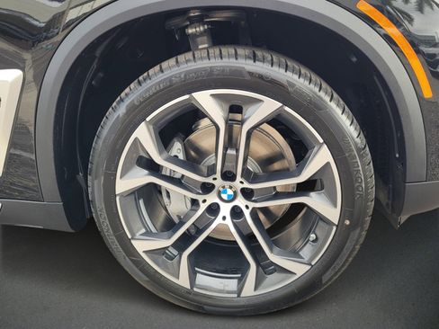 New 2026 BMW X5 sDrive40i image 9