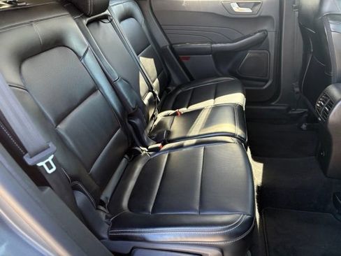 Used 2024 Ford Escape Platinum AWD/4WD image 17