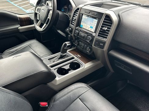 Used 2017 Ford F150 Lariat w/ Trailer Tow Package image 15
