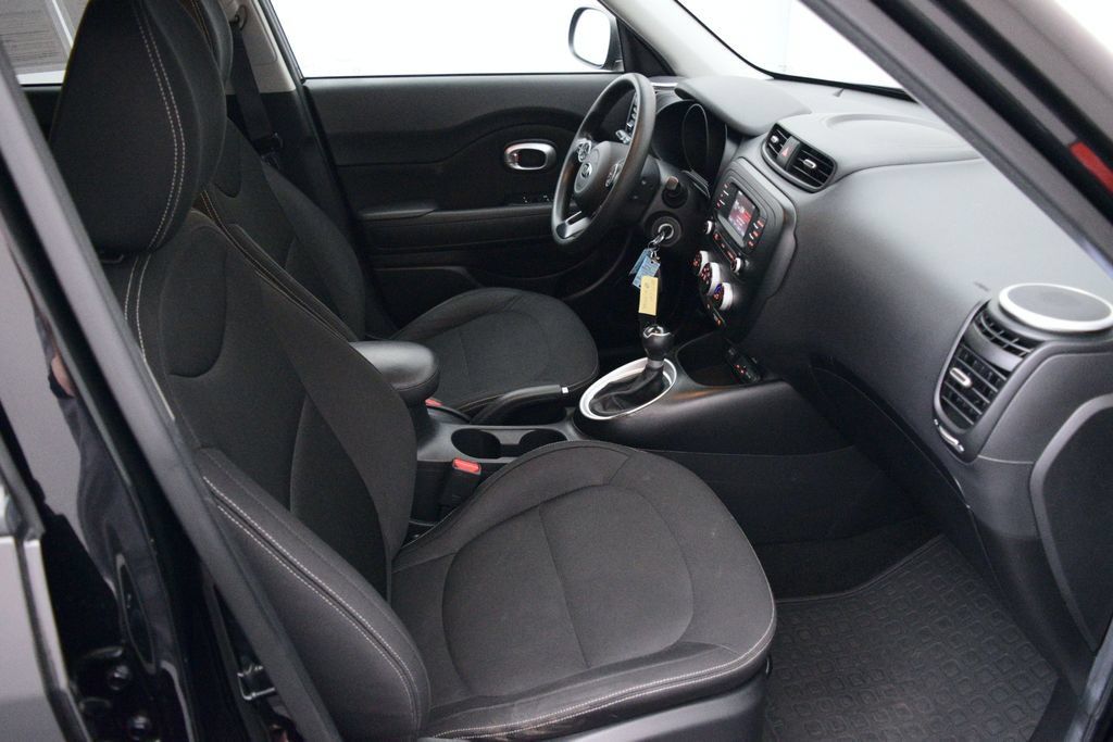 Used 2015 Kia Soul FWD image 17