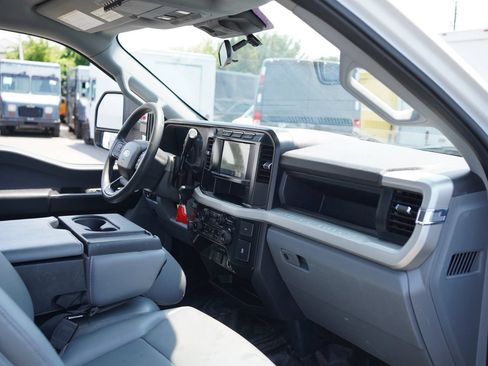 Used 2017 Ford F350 XL w/ Power Equipment Group AWD/4WD image 2