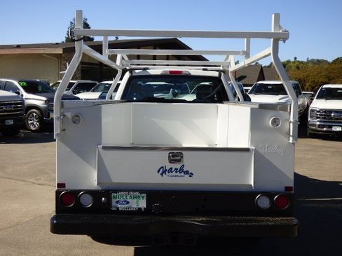 New 2026 Ford F250 XL w/ XL Chrome Package image 14