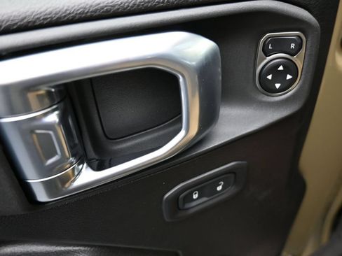 New 2026 Jeep Gladiator Willys AWD/4WD image 10