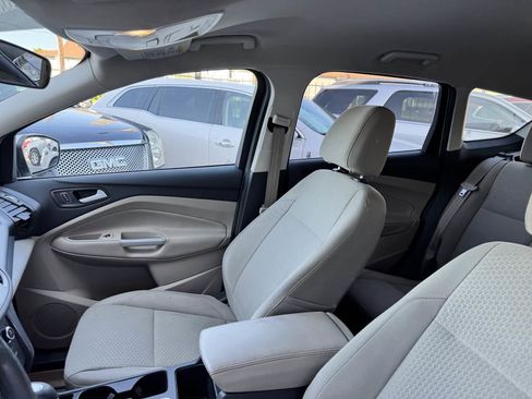 Used 2017 Ford Escape SE FWD image 36