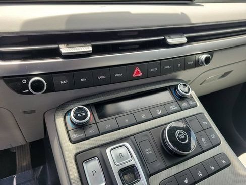 Used 2024 Hyundai Palisade SEL Premium w/ Premium Package FWD image 29