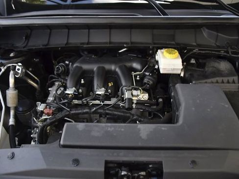Used 2023 Nissan Pathfinder SV FWD image 34