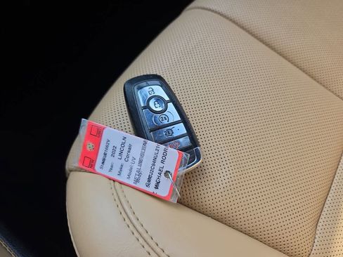 Used 2022 Lincoln Corsair Reserve FWD image 27