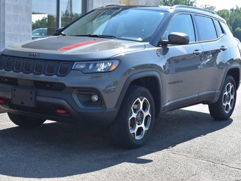 Used 2022 Jeep Compass Trailhawk w/ Sun and Sound Group AWD/4WD image 17