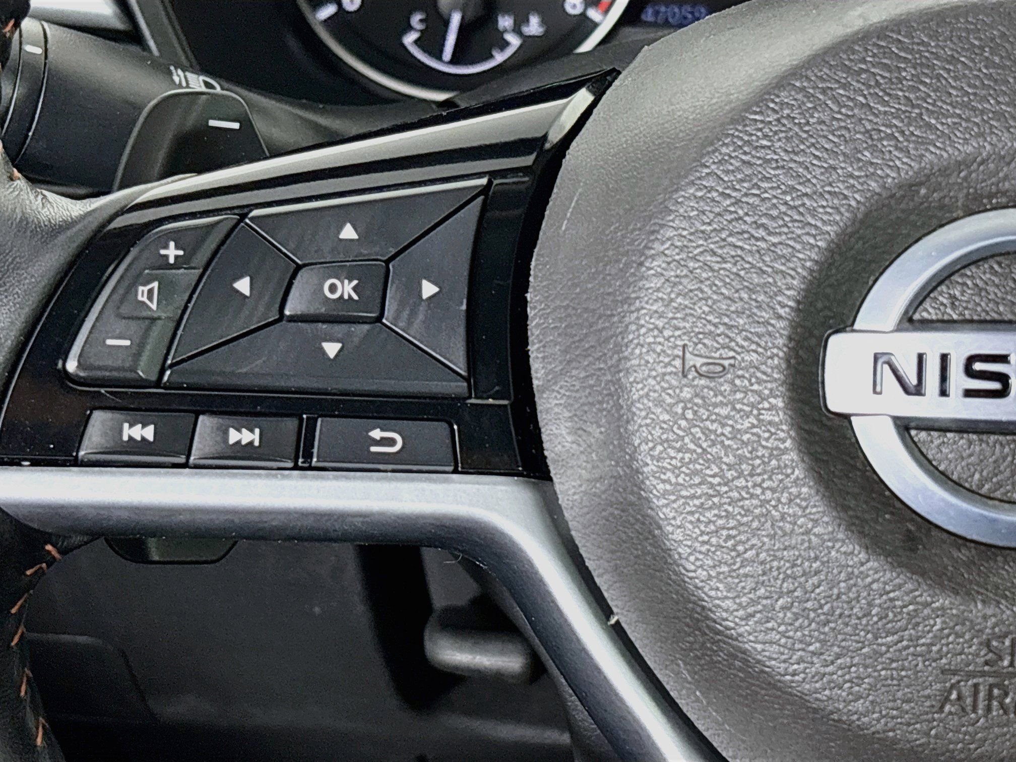 Used 2021 Nissan Altima 2.5 SR w/ SR Premium Package FWD image 11